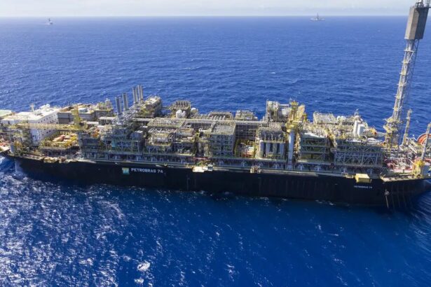 Campo de Búzios, da Petrobras, bate recordes de exportação de gás
