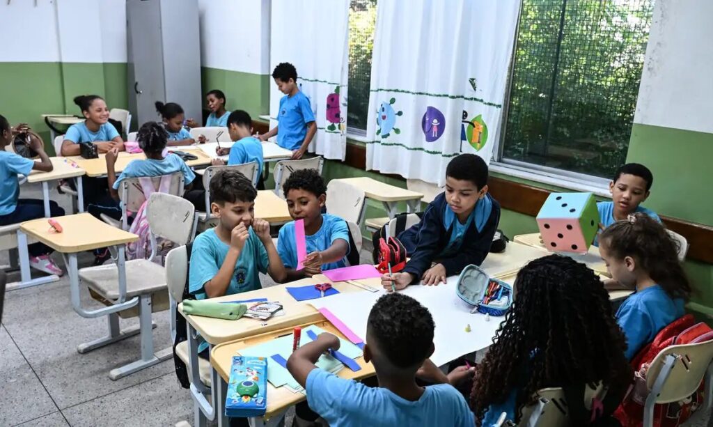 Ensino integral acelera aprendizado de vulneráveis