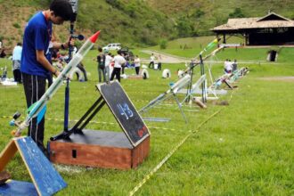 Estudantes de todo o país participam da Jornada de Foguetes 2026