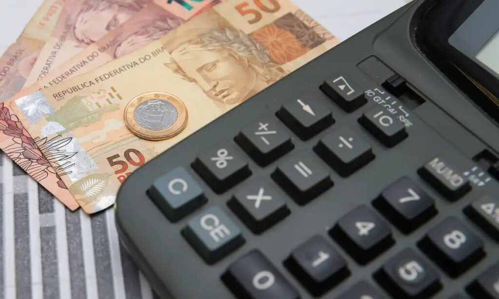 Governo prevê arrecadar R$ 636 bilhões com nova CBS em 2027