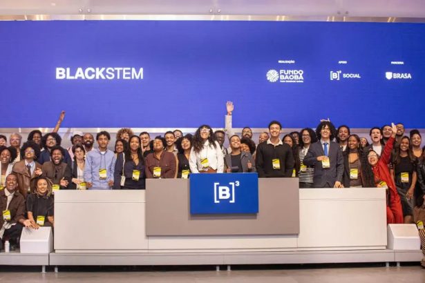 Jovens negros do Rio e da Bahia recebem bolsa para estudar no exterior