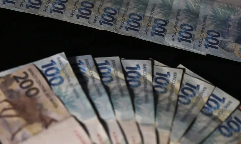 Orçamento de 2027 reserva R$ 44,8 bilhões para emendas impositivas