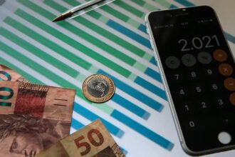 Pela 1ª vez desde março, mercado reduz expectativa para Selic em 2026