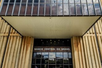 BC reduz juros básicos para 13,75% ao ano