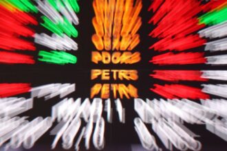 Bolsa dispara 3% e atinge o maior nível desde maio