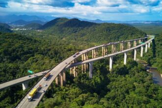 Brasil deve dobrar investimentos para zerar déficit em infraestrutura