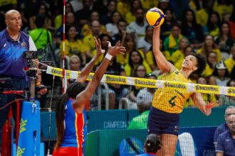 Brasil vence a terceira e lidera Sul-Americano feminino de vôlei