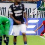 Flamengo supera Remo em Belém e vira líder provisório do Brasileirão
