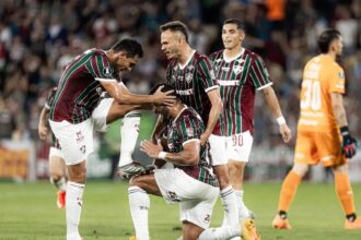 Fluminense bate Platense e abre vantagem nas quartas da Libertadores