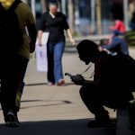 Percentual de jovens nem-nem no Brasil cai para 22,4%, mostra estudo