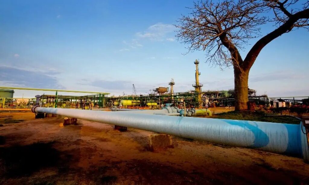 Petrobras fecha acordo de cooperação na área de petróleo em Moçambique