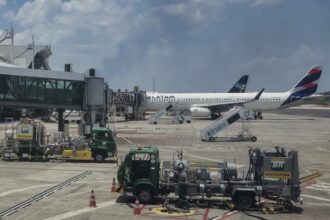 Petrobras reajusta preço médio do querosene de aviação em 13,9%