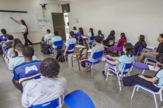 Pisa: Brasil reduz diferença para países ricos no desempenho escolar