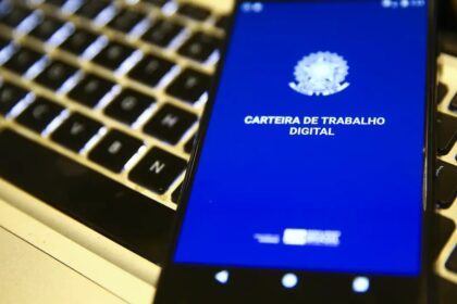 Taxa de desemprego cai para 5,3%, a menor para o trimestre até agosto