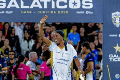 Ronaldinho Gaúcho anuncia volta aos gramados pelo italiano Ravenna