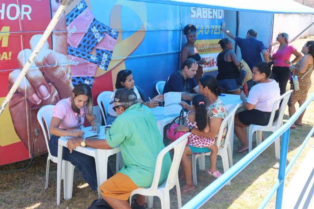 Seasic promove ação do Outubro Rosa com serviços de saúde e bem-estar no bairro Santa Maria